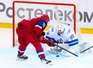 Локо - МХК Динамо Москва