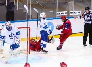 Локо - МХК Динамо Москва