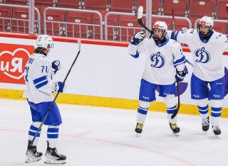 Белые Медведи - МХК Динамо Москва