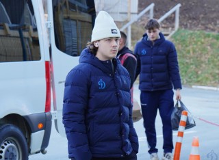 Сахалинские Акулы - МХК Динамо Москва