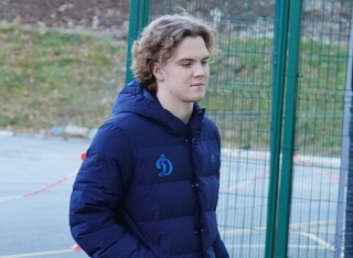 Сахалинские Акулы - МХК Динамо Москва