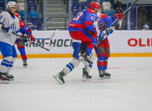 28.10.2025. «АКМ-Юниор» — МХК «Динамо» Мск — 3:4