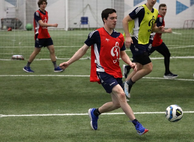 Футбольные традиции «Динамо». Уходящий год проводили игрой в футбол