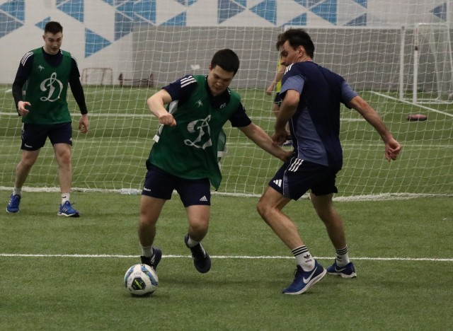 Футбольные традиции «Динамо». Уходящий год проводили игрой в футбол