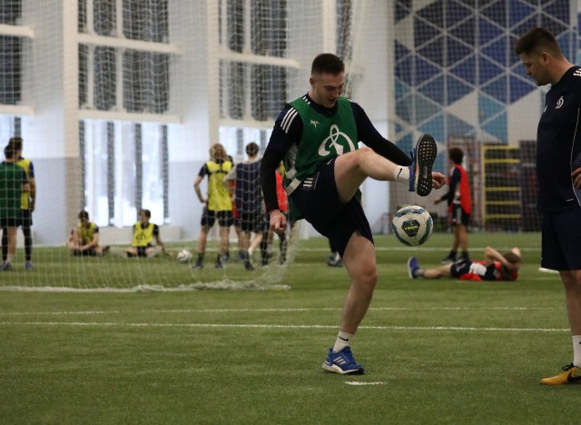 Футбольные традиции «Динамо». Уходящий год проводили игрой в футбол