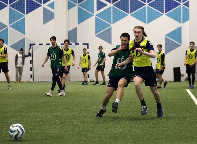 Футбольные традиции «Динамо». Уходящий год проводили игрой в футбол